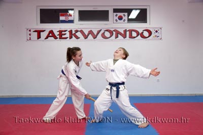 taekwondo kwon samoobrana11